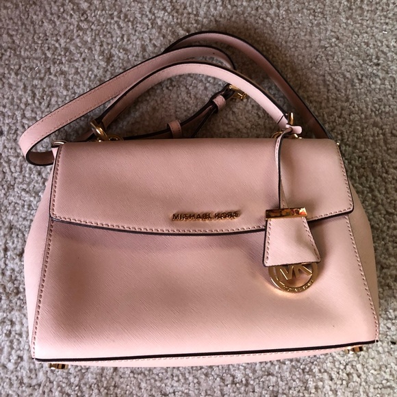 Michael Kors Handbags - Michael Kors Crossbody Purse